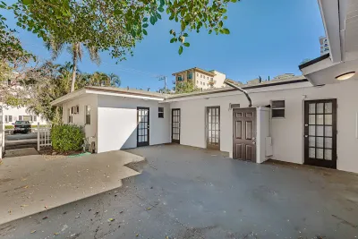 Sunset Garden Pompano